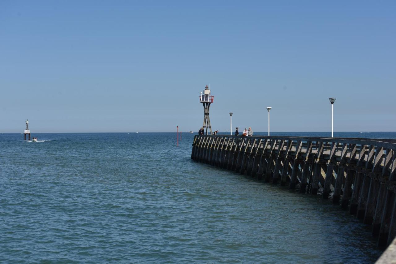 Le Petit Fort Beny-sur-Mer Экстерьер фото